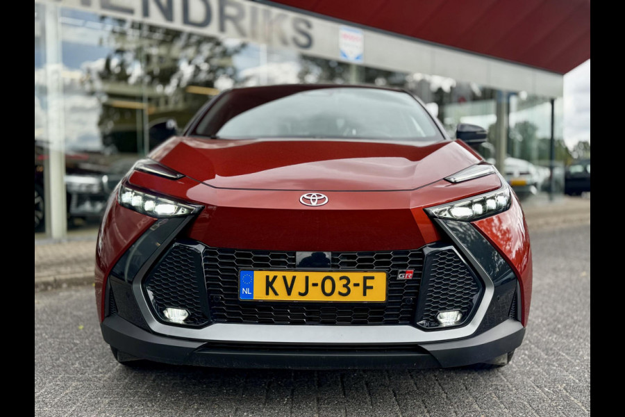 Toyota C-HR 2.0 Plug-in Hybrid 220 GR SPORT | Digitale Binnenspiegel | Dode Hoek Detectie | HUD | Adaptive CC | GR stoelen | Smart Phone Entry | Camera |
