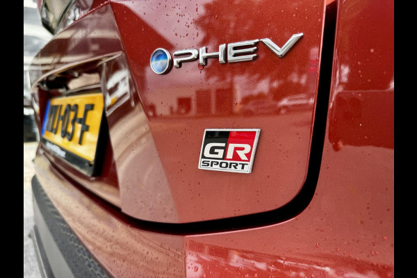Toyota C-HR 2.0 Plug-in Hybrid 220 GR SPORT | Digitale Binnenspiegel | Dode Hoek Detectie | HUD | Adaptive CC | GR stoelen | Smart Phone Entry | Camera |