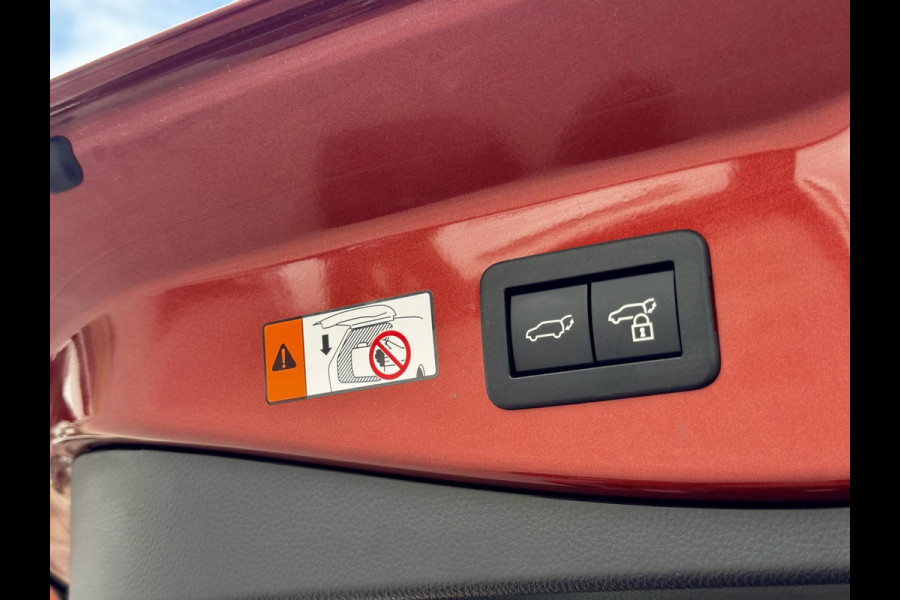 Toyota C-HR 2.0 Plug-in Hybrid 220 GR SPORT | Digitale Binnenspiegel | Dode Hoek Detectie | HUD | Adaptive CC | GR stoelen | Smart Phone Entry | Camera |
