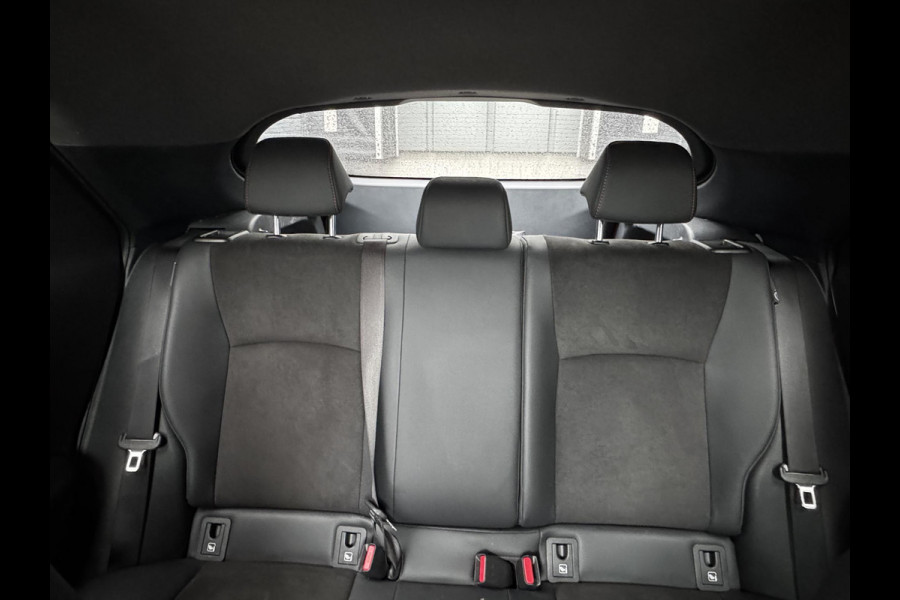 Toyota C-HR 2.0 Plug-in Hybrid 220 GR SPORT | Digitale Binnenspiegel | Dode Hoek Detectie | HUD | Adaptive CC | GR stoelen | Smart Phone Entry | Camera |