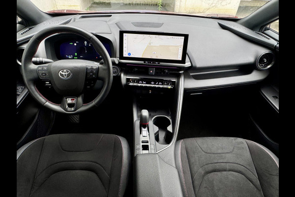 Toyota C-HR 2.0 Plug-in Hybrid 220 GR SPORT | Digitale Binnenspiegel | Dode Hoek Detectie | HUD | Adaptive CC | GR stoelen | Smart Phone Entry | Camera |