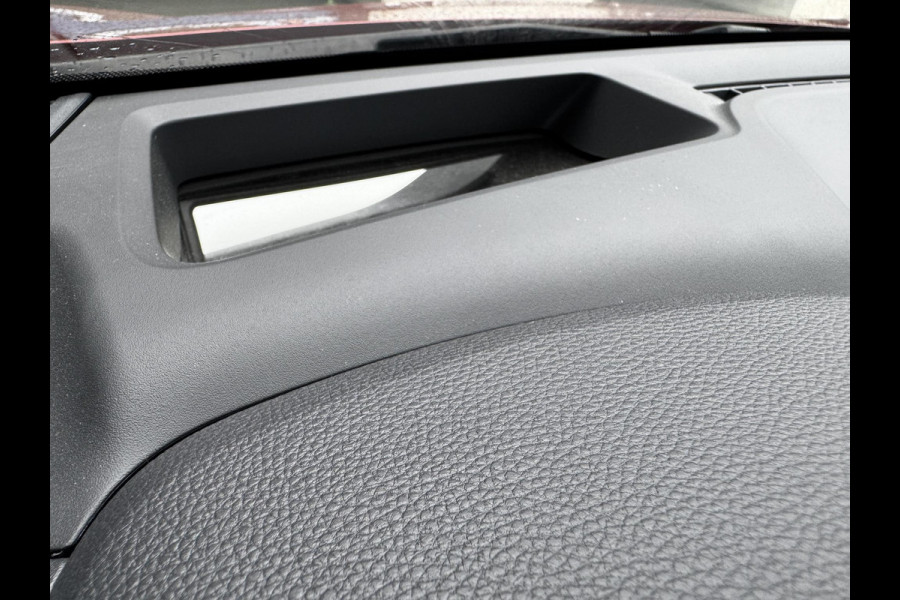Toyota C-HR 2.0 Plug-in Hybrid 220 GR SPORT | Digitale Binnenspiegel | Dode Hoek Detectie | HUD | Adaptive CC | GR stoelen | Smart Phone Entry | Camera |