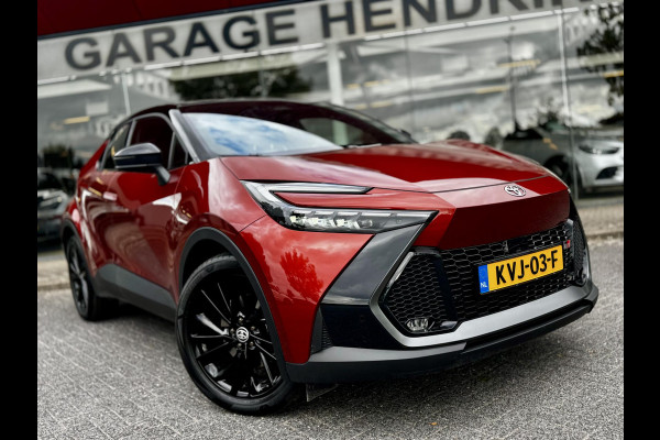 Toyota C-HR 2.0 Plug-in Hybrid 220 GR SPORT | Digitale Binnenspiegel | Dode Hoek Detectie | HUD | Adaptive CC | GR stoelen | Smart Phone Entry | Camera |