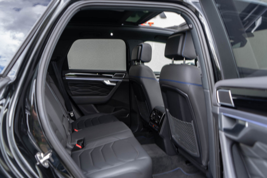 Volkswagen Touareg 3.0 TSI eHybrid 4MOTION R / 5 jaar Fabrieksgarantie/ Puglia/ DynAudio/ Head-up/ 360 Camera/  340kW