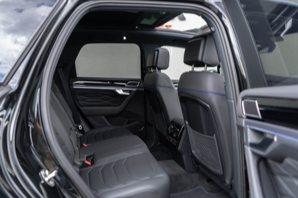 Volkswagen Touareg 3.0 TSI eHybrid 4MOTION R / 5 jaar Fabrieksgarantie/ Puglia/ DynAudio/ Head-up/ 360 Camera/  340kW