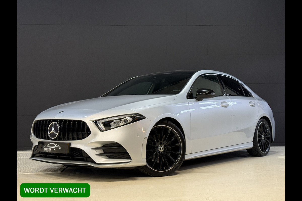 Mercedes-Benz A-Klasse 220 4MATIC Premium | Panoramadak | Sfeerverlichting | Camera