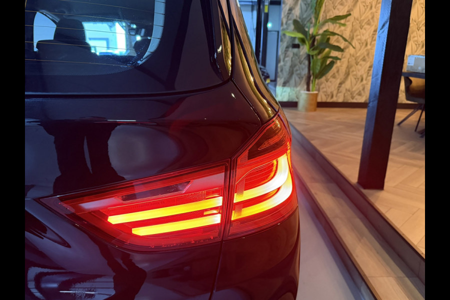 BMW 2 Serie Gran Tourer 218i Luxe Uitvoering|Elektrisch Achterklep|LED|Navi|Cruise|PDC