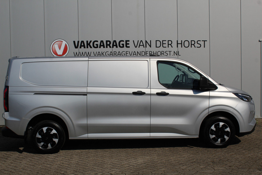 Ford E-Transit Custom 340 L2H1 Trend 71 kWh ELEKTRISCH ! Apple Carplay, Camera, Cruise Control, Metallic lak, Winter pakket: Stoel-, Stuur- en Voorraamverw., verwarming, Van € 46.340,- nu voor € 37.950,-
