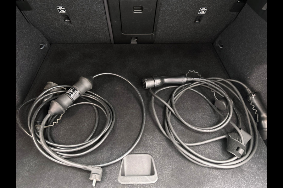 Volvo XC40 1.5 T4 Recharge | Apple/Carplay | Elek. Kofferklep | Camera | 1e Eigenaar |