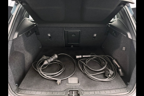 Volvo XC40 1.5 T4 Recharge | Apple/Carplay | Elek. Kofferklep | Camera | 1e Eigenaar |