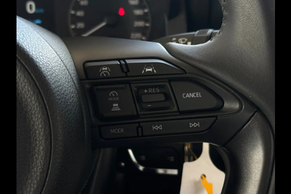 Mazda 2 Hybrid 1.5 Centre-line (NL-auto, Fabrieksgarantie, Navi, Carplay, StoelV, Camera, Addapt Cruise, Lane Assist, Etc)