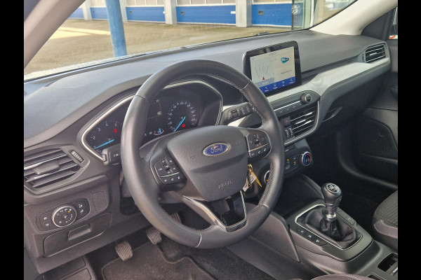 Ford FOCUS Wagon 1.0 EcoBoost Trend Edition Business Zeer nette auto |  Trekhaak |  Cruise | Navi | Parkeersensoren