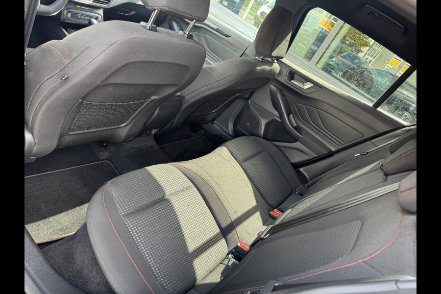 Ford FOCUS Wagon 1.0 EcoBoost Hybrid ST Line X 155pk | Driver Assistance Pack | Trekhaak afneembaar | AGR stoel | 18 inch Lichtmetaal | Winterpack