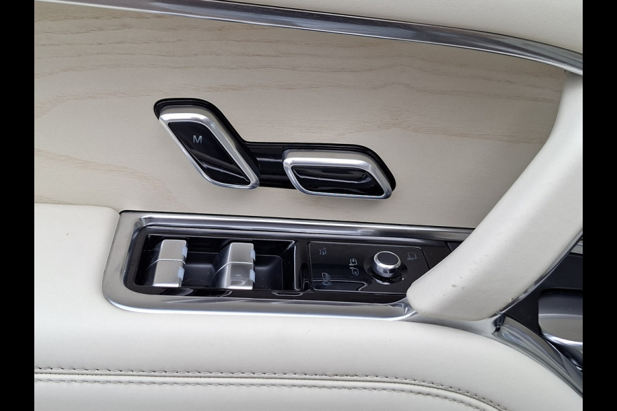 Land Rover Range Rover P510e SV PHEV 4WS 4xMassage Chauffeurspakket Signature Trekhaak Zonsondergang Goud Meridian