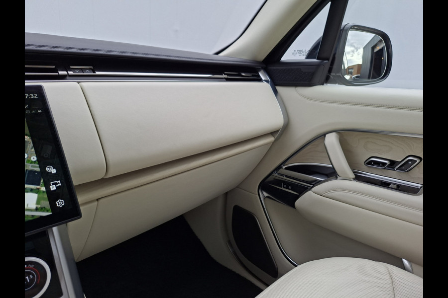Land Rover Range Rover P510e SV PHEV 4WS 4xMassage Chauffeurspakket Signature Trekhaak Zonsondergang Goud Meridian