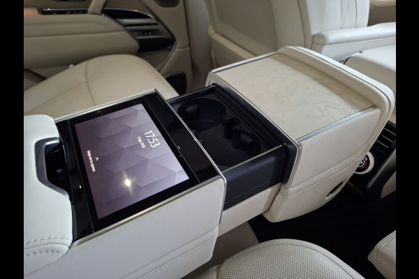 Land Rover Range Rover P510e SV PHEV 4WS 4xMassage Chauffeurspakket Signature Trekhaak Zonsondergang Goud Meridian