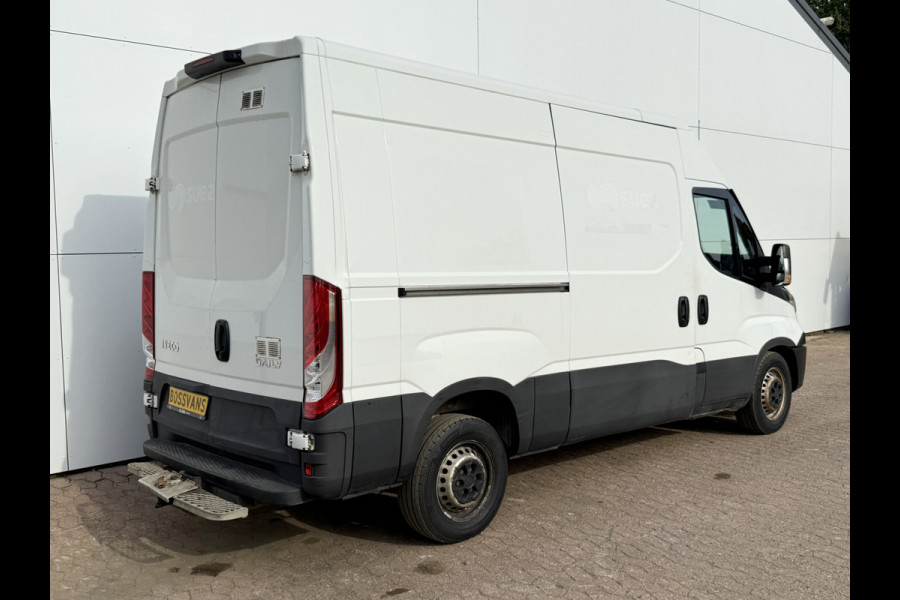 Iveco Daily 35S14 2.3 352 L2H2 Airco Cruise Control 3,5tons Trekhaak Inbouw