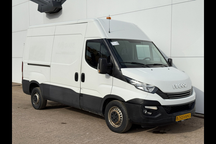 Iveco Daily 35S14 2.3 352 L2H2 Airco Cruise Control 3,5tons Trekhaak Inbouw