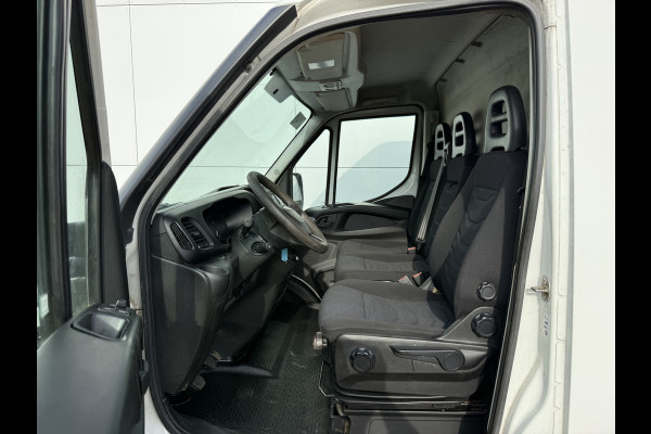 Iveco Daily 35S14 2.3 352 L2H2 Airco Cruise Control 3,5tons Trekhaak Inbouw