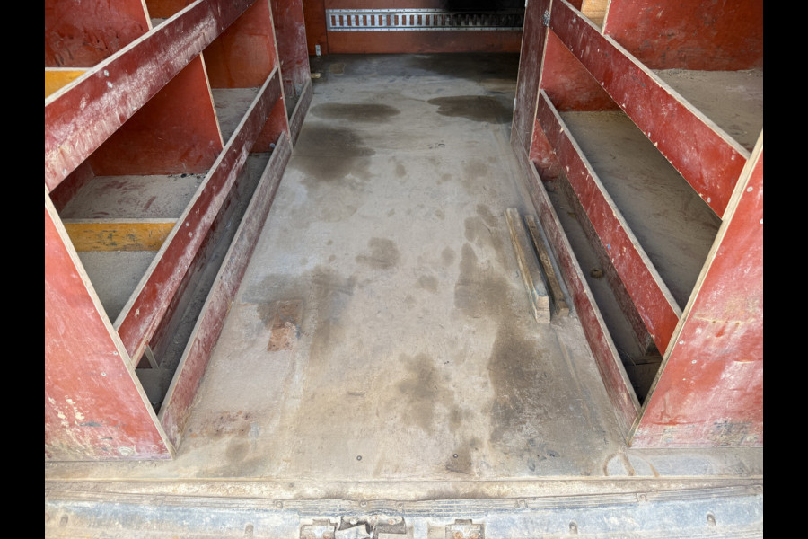 Iveco Daily 35S14 2.3 352 L2H2 Airco Cruise Control 3,5tons Trekhaak Inbouw