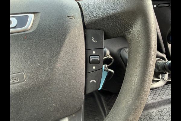 Iveco Daily 35S14 2.3 352 L2H2 Airco Cruise Control 3,5tons Trekhaak Inbouw