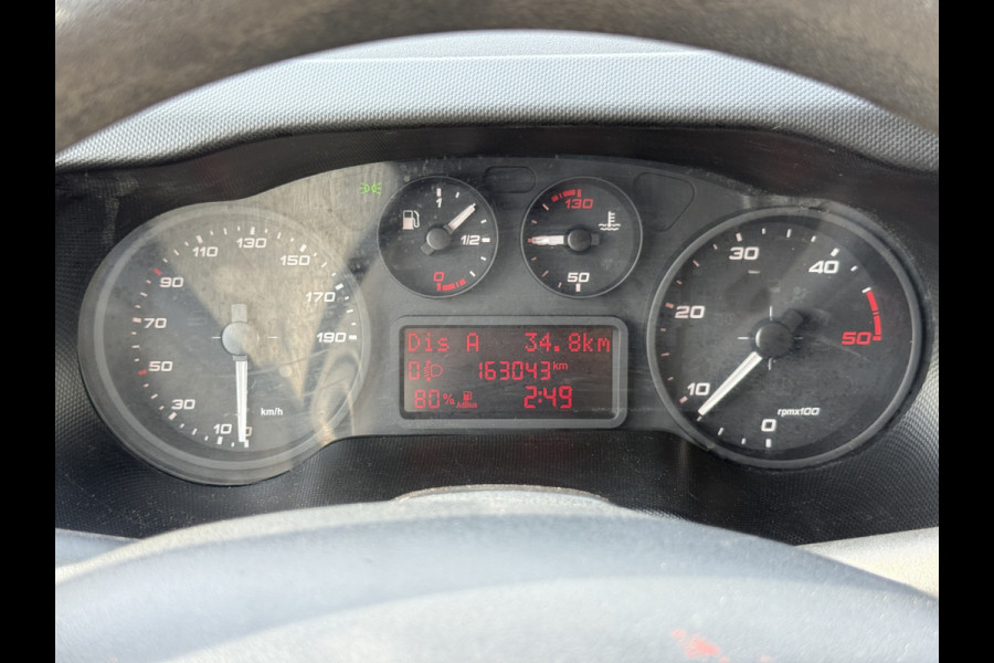 Iveco Daily 35S14 2.3 352 L2H2 Airco Cruise Control 3,5tons Trekhaak Inbouw