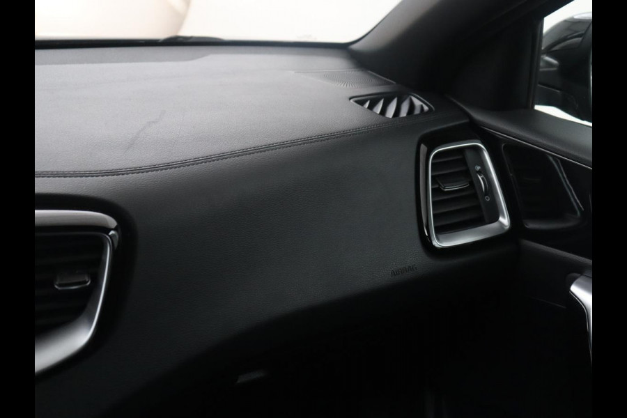 Kia Ceed Sportswagon 1.5 T-GDi MHEV GT-Line Edition | Cruise control | Trekhaak | Camera | Park assist | Carplay | Climate control | Full LED | 17" velgen
