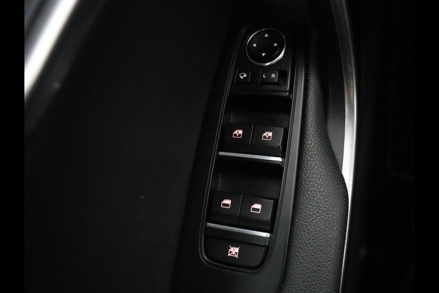 Kia Ceed Sportswagon 1.5 T-GDi MHEV GT-Line Edition | Cruise control | Trekhaak | Camera | Park assist | Carplay | Climate control | Full LED | 17" velgen