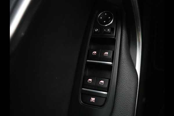 Kia Ceed Sportswagon 1.5 T-GDi MHEV GT-Line Edition | Cruise control | Trekhaak | Camera | Park assist | Carplay | Climate control | Full LED | 17" velgen