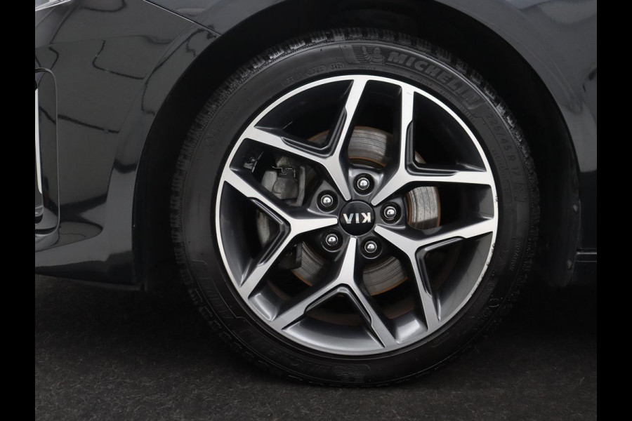 Kia Ceed Sportswagon 1.5 T-GDi MHEV GT-Line Edition | Cruise control | Trekhaak | Camera | Park assist | Carplay | Climate control | Full LED | 17" velgen