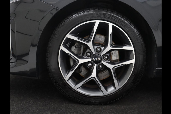 Kia Ceed Sportswagon 1.5 T-GDi MHEV GT-Line Edition | Cruise control | Trekhaak | Camera | Park assist | Carplay | Climate control | Full LED | 17" velgen