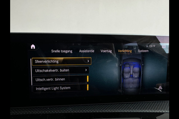Mercedes-Benz A-Klasse 180 AMG Pano|Burmester|Sfeer|Camera|Dodehoek
