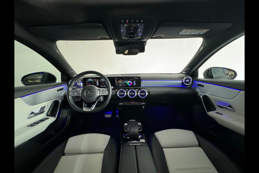 Mercedes-Benz A-Klasse 180 AMG Pano|Burmester|Sfeer|Camera|Dodehoek