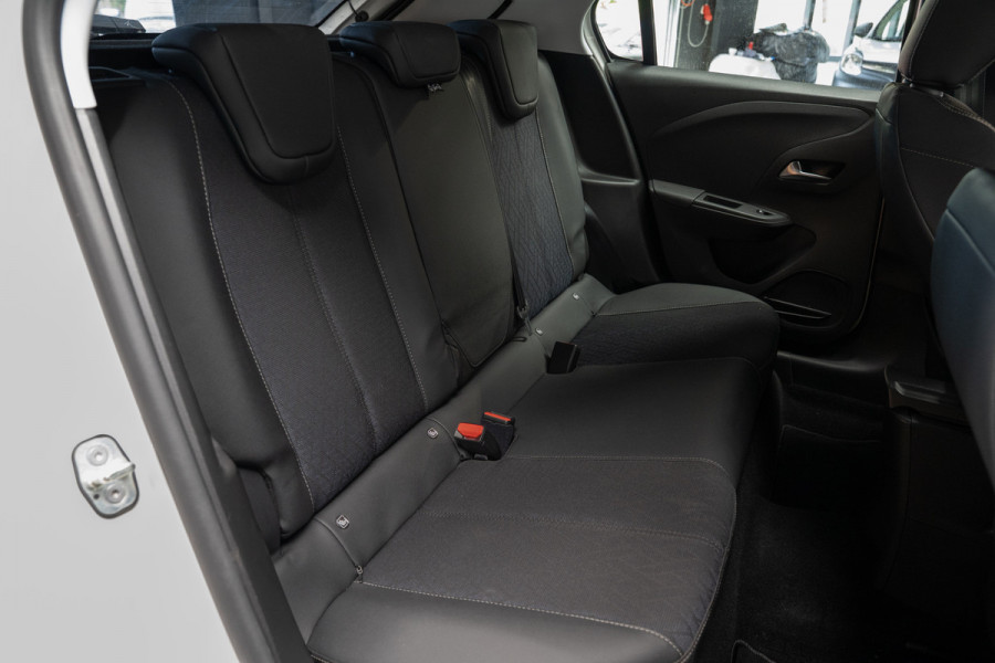 Opel Corsa 1.2 Navi Leer Climate Stoelverwarming Carplay PDC Bluetooth Cruise C. LM velgen BTW auto