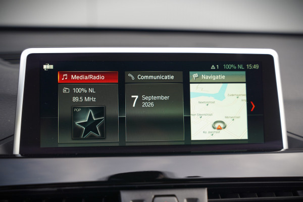 BMW X1 xDrive20i High Executive | Panoramadak | Head-Up Display | Stoelverwarming | HIFI | Camera | Leer | Trekhaak | Cruise Control | LED | Navigatie | NAP | Dealer Onderhouden | Automaat | Parkeersensoren | Climate Contro