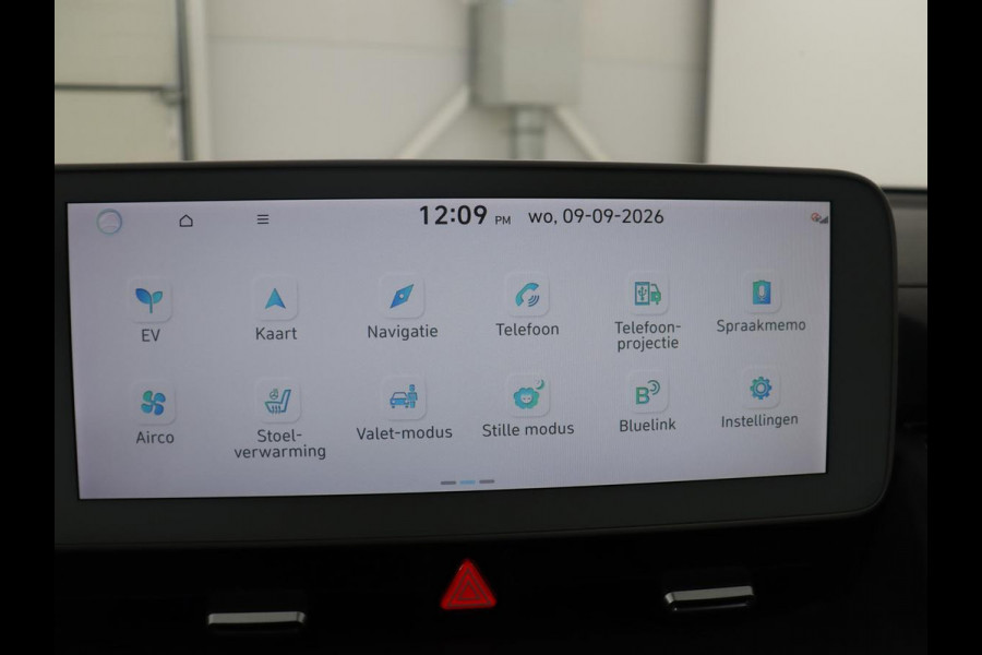 Hyundai IONIQ 5 Connect 77.4 kWh | SOH 94,1% | Half leder | Stuur/stoel verwarming Adaptive cruise | Trekhaak | BOSE sound | Camera | Park assist | Carplay | Climate control | Full LED