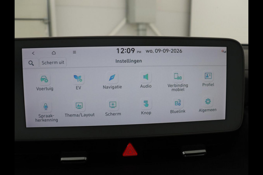 Hyundai IONIQ 5 Connect 77.4 kWh | SOH 94,1% | Half leder | Stuur/stoel verwarming Adaptive cruise | Trekhaak | BOSE sound | Camera | Park assist | Carplay | Climate control | Full LED