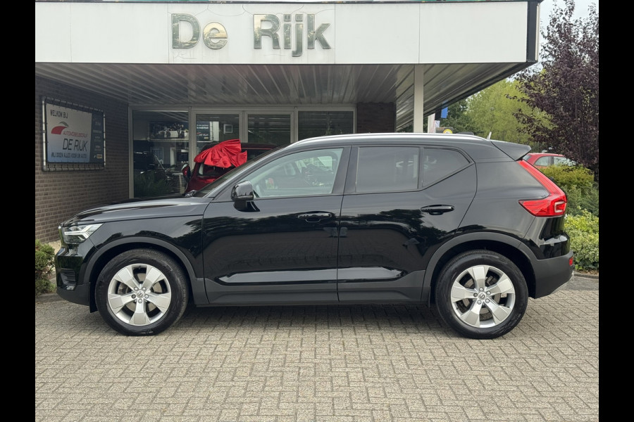 Volvo XC40 2.0 T4 | Panoramadak, Navi, Carplay/Android, Camera, Stoelverw., El. Trekhaak, El. Achterklep | Dealeronderhouden |