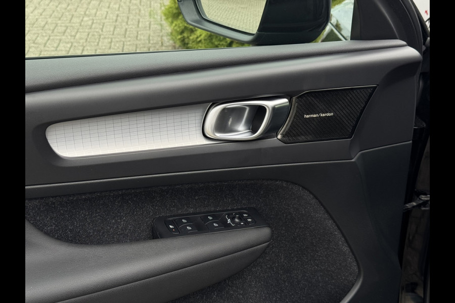 Volvo XC40 2.0 T4 | Panoramadak, Navi, Carplay/Android, Camera, Stoelverw., El. Trekhaak, El. Achterklep | Dealeronderhouden |