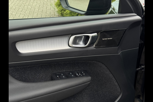 Volvo XC40 2.0 T4 | Panoramadak, Navi, Carplay/Android, Camera, Stoelverw., El. Trekhaak, El. Achterklep | Dealeronderhouden |