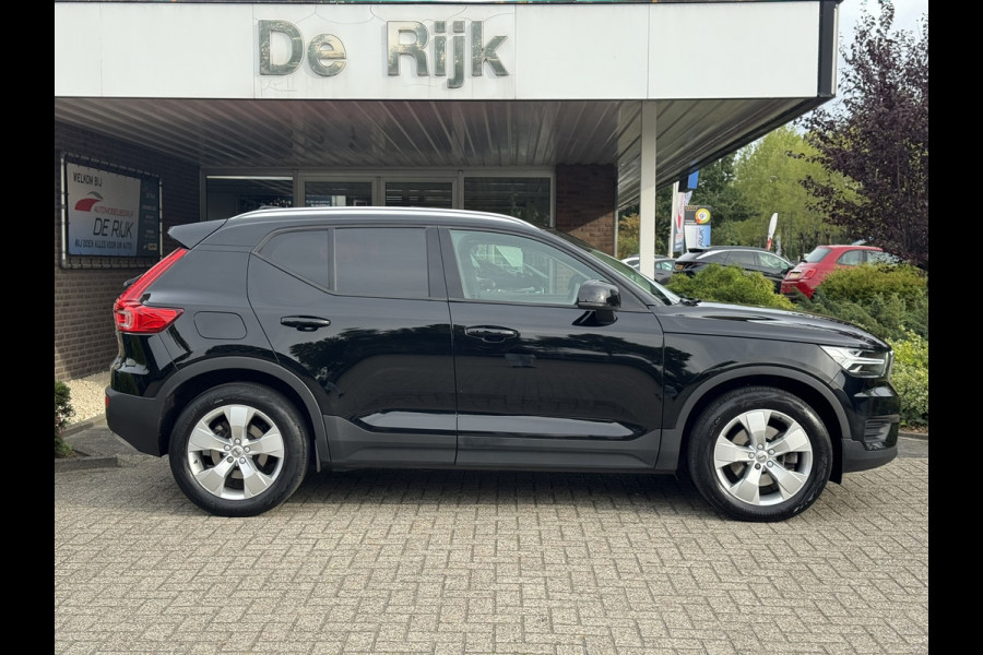 Volvo XC40 2.0 T4 | Panoramadak, Navi, Carplay/Android, Camera, Stoelverw., El. Trekhaak, El. Achterklep | Dealeronderhouden |