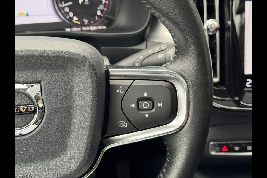 Volvo XC40 2.0 T4 | Panoramadak, Navi, Carplay/Android, Camera, Stoelverw., El. Trekhaak, El. Achterklep | Dealeronderhouden |