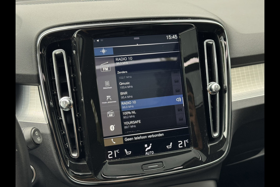 Volvo XC40 2.0 T4 | Panoramadak, Navi, Carplay/Android, Camera, Stoelverw., El. Trekhaak, El. Achterklep | Dealeronderhouden |