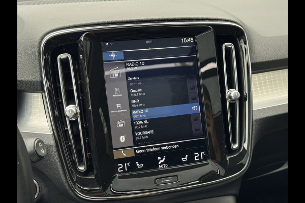 Volvo XC40 2.0 T4 | Panoramadak, Navi, Carplay/Android, Camera, Stoelverw., El. Trekhaak, El. Achterklep | Dealeronderhouden |