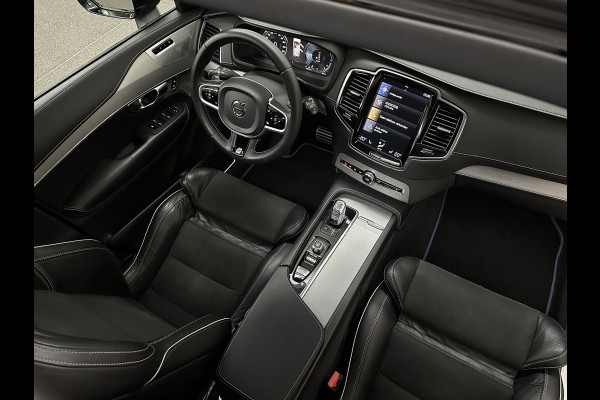 Volvo XC90 T8 AWD R-Design | Luchtvering | 360 Camera | Bowers & Wilkins | Keyless-Entry | Head-Up | Glaspook | Stuurverwarming | Zwarte hemelbekleding | Panorama | 2x Memory | Stoelverwarming V+A | Audio pakket | ISO-Glas | Getint-Glas | 7-Persoons | Volvo dealer onderhouden | Rijklaarprijs.