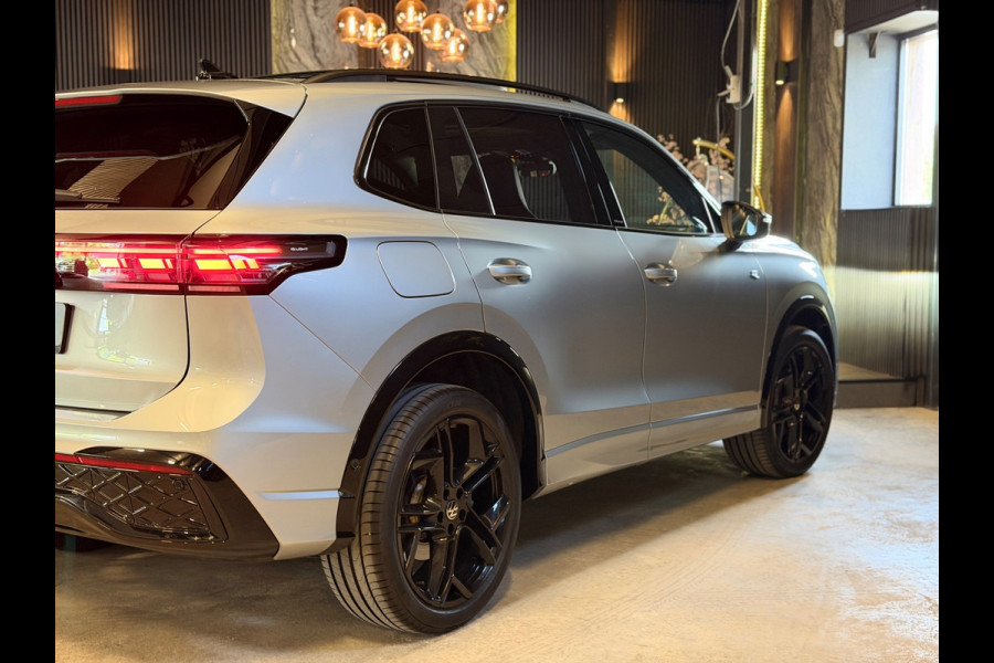 Volkswagen Tiguan 1.5 eHybrid R-Line Edition|Pano|Full options