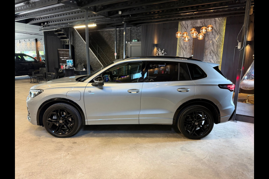 Volkswagen Tiguan 1.5 eHybrid R-Line Edition|Pano|Full options