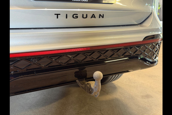 Volkswagen Tiguan 1.5 eHybrid R-Line Edition|Pano|Full options