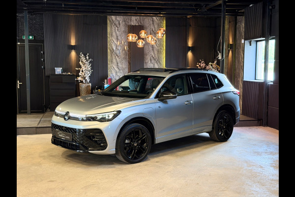 Volkswagen Tiguan 1.5 eHybrid R-Line Edition|Pano|Full options