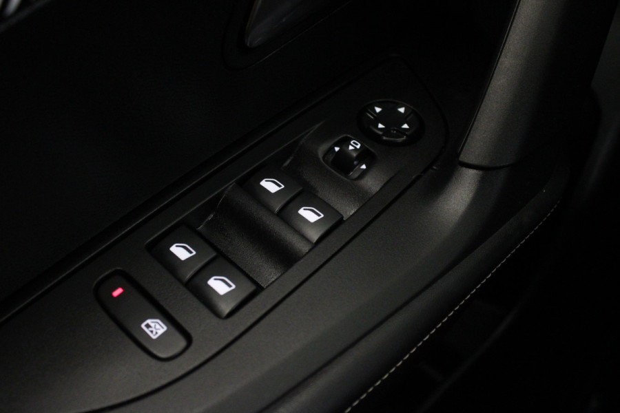 Peugeot 2008 1.2 PureTech 130 Allure |Stoelverw.|Camera|Navi|